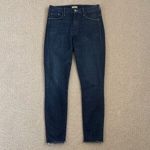 Mother Jeans High Waisted Looker Ankle Fray, size 28